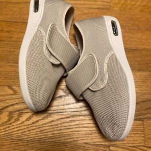 Youyun Diabetic Comfort Shoes non-slip